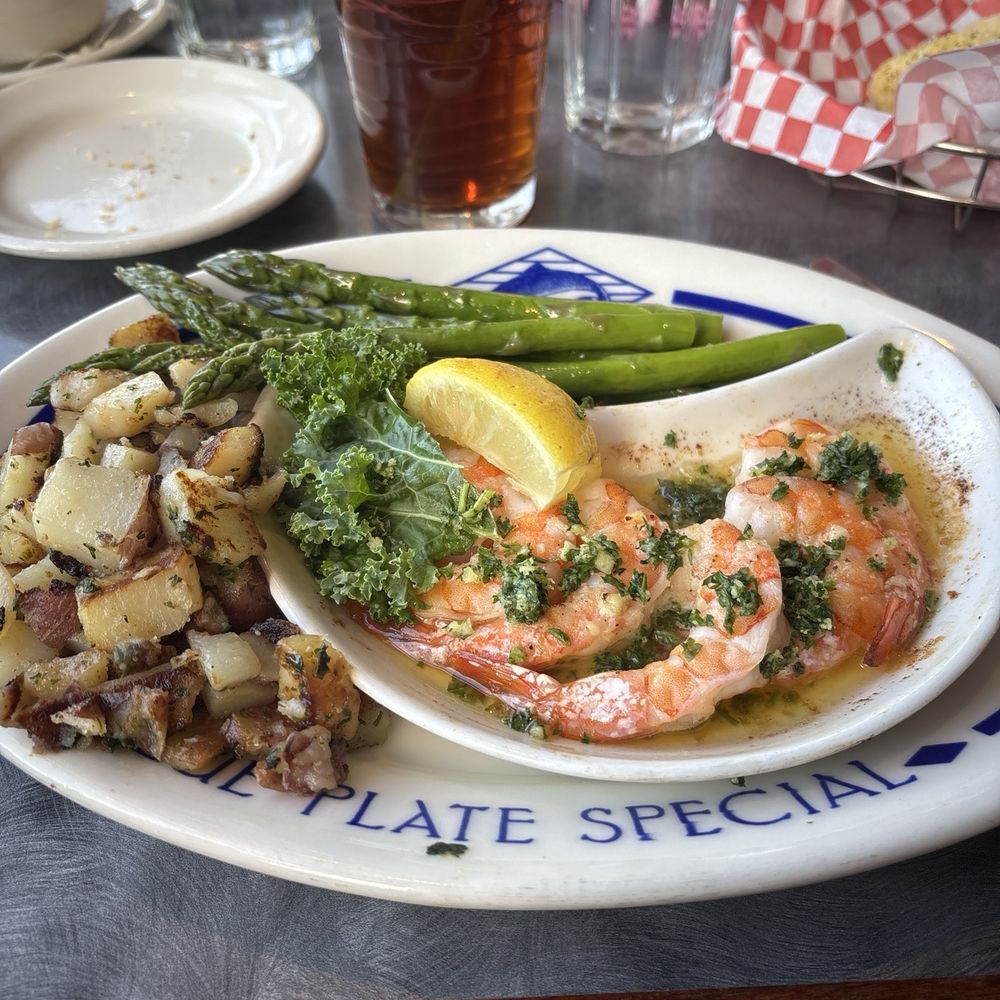 Chinook's - Seafood Near Me - Seattle, Washington Chinook's - Seafood Near Me - Seattle, Washington