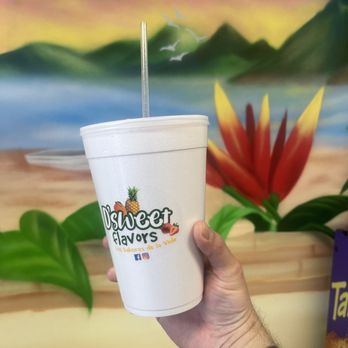 D’Sweet Flavors - a hand holding a paper cup - Desserts Near Me - Tempe, Arizona D’Sweet Flavors - a hand holding a paper cup - Desserts Near Me - Tempe, Arizona