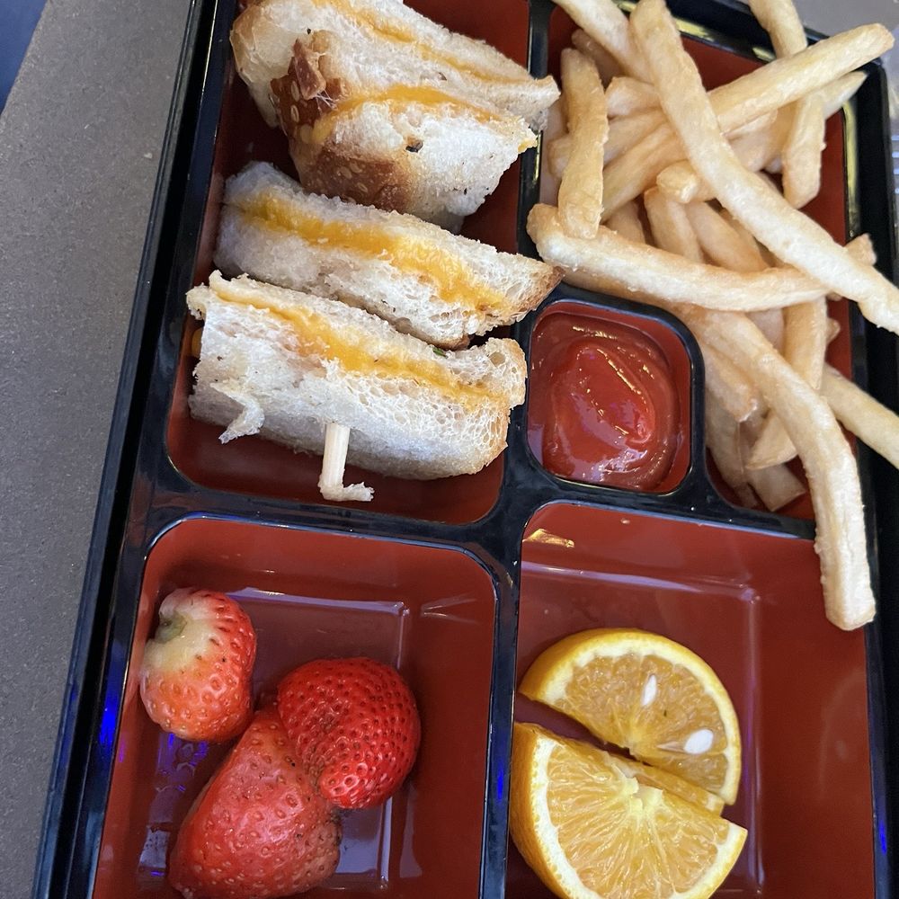Bluewater Avalon - Kids grilled cheese - Seafood Near Me - Avalon, California Bluewater Avalon - Kids grilled cheese - Seafood Near Me - Avalon, California
