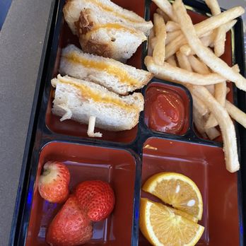 Bluewater Avalon - Kids grilled cheese - Seafood Near Me - Avalon, California