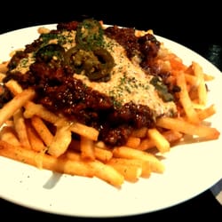 Yard Doggs - Chili cheese fries