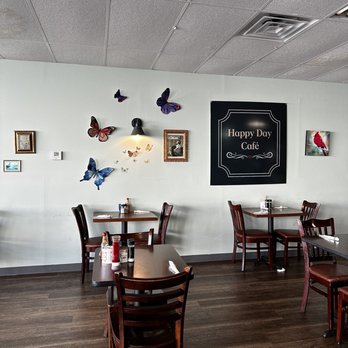 Happy Day Café - Dining area - Cafes Near Me - Live Oak, Texas