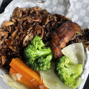 Chris Jerk Caribbean Bistro - Chicken shawarma - Caribbean Near Me - Toronto, Ontario
