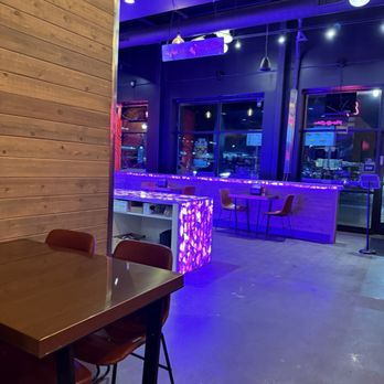 Houston TX Hot Chicken - Chicken Shop Near Me - Novi, Michigan