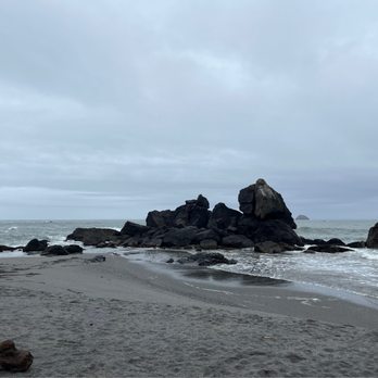 Luffenholtz Beach Park - Hiking Near Me - Trinidad, California