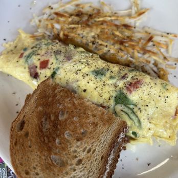 Milford Diner - Veggie Omelet, Hash Browns & Rye Toast - Diners Near Me - Milford, Delaware Milford Diner - Veggie Omelet, Hash Browns & Rye Toast - Diners Near Me - Milford, Delaware