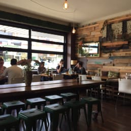 Chilling at Treehouse. Chilling at Treehouse.