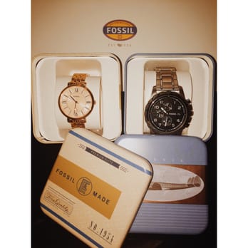 Fossil Store - Love our new watches! 11 year warranty with purchase. - Accessories Near Me - Brea, California