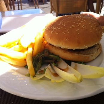 La Cabane - La Cabane hamburger - Lounges Near Me - Marbella, Massachusetts