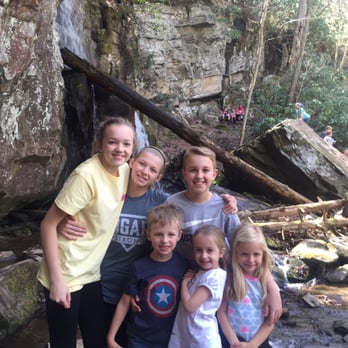 Baskins Creek Falls Trailhead - Hiking Near Me - Gatlinburg, Tennessee Baskins Creek Falls Trailhead - Hiking Near Me - Gatlinburg, Tennessee