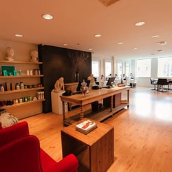 Pini Swissa Salon