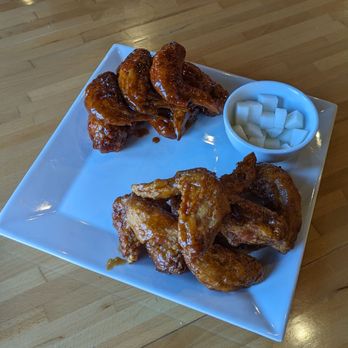 Bonchon Bolingbrook - 2 flavors of chicken wings - Korean Near Me - Bolingbrook, Illinois