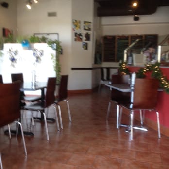 Custom Pie and Bar - Inside - Pizza Near Me - Moorpark, California Custom Pie and Bar - Inside - Pizza Near Me - Moorpark, California