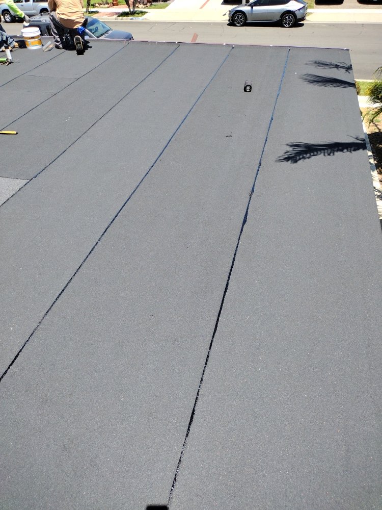 Slide of J&C López Roofing