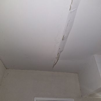 Sea Coast Rentals - Leaks just keep breaking through ceiling and interior walls have mold growing behind them, SeaCoast only has a sheet rock person cover. - Vacation Rentals Near Me - Carolina Beach, North Carolina Sea Coast Rentals - Leaks just keep breaking through ceiling and interior walls have mold growing behind them, SeaCoast only has a sheet rock person cover. - Vacation Rentals Near Me - Carolina Beach, North Carolina