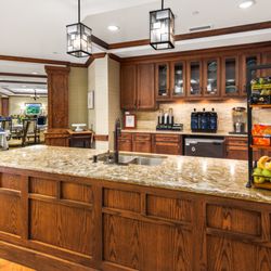 Ivy Park at Pleasanton - Community bistro