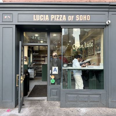 Lucia Pizza Of SoHo by null