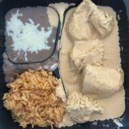 Pechuga De Pollo Al Chipotle Con Crema