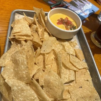 BJ's Restaurant & Brewhouse - Sriracha Queso Dip - New American Near Me - Glendale, California