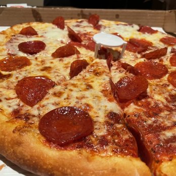 Uncle Ernie's Pizza - Medium pepperoni - Pizza Near Me - Chatsworth, California Uncle Ernie's Pizza - Medium pepperoni - Pizza Near Me - Chatsworth, California