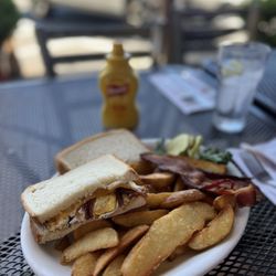 Sea Shanty - Egg sandwich with the bacon on the side and steak fries