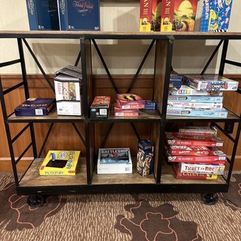 Hilton Garden Inn Pittsburgh University Place - common area games - Hotels Near Me - Pittsburgh, Pennsylvania Hilton Garden Inn Pittsburgh University Place - common area games - Hotels Near Me - Pittsburgh, Pennsylvania