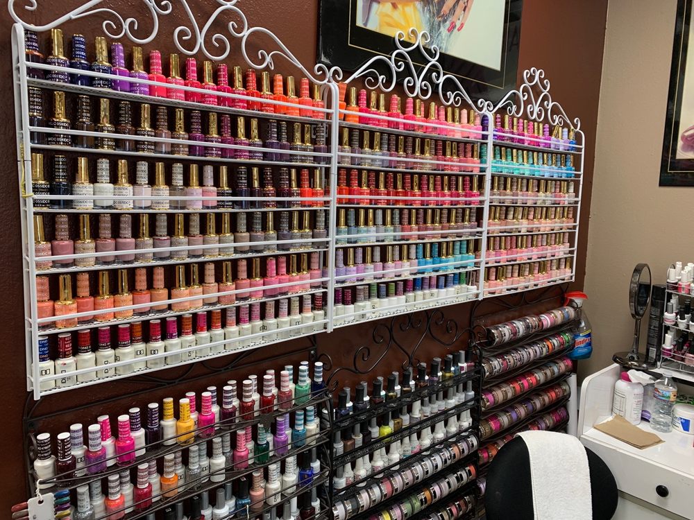TOP NAILS Updated August 2024 22 Photos & 31 Reviews 750 W Dimond