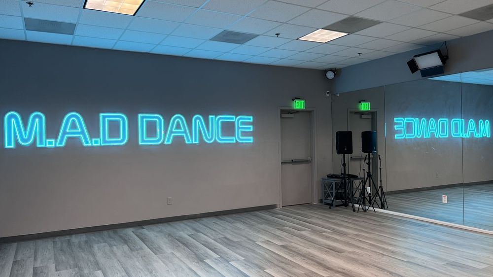 M.A.D Dance & Music Logo