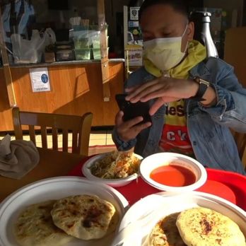 Las Pacitas Salvadorean Bakery - Screenshot of my stream when I received my meal - Bakeries Near Me - San Leandro, California Las Pacitas Salvadorean Bakery - Screenshot of my stream when I received my meal - Bakeries Near Me - San Leandro, California