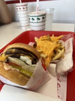 In-N-Out Burger by null