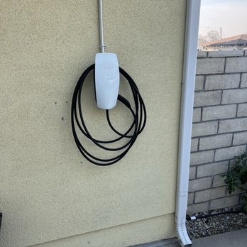 Smart Plug EV - Tesla ev charger - Electricians Near Me