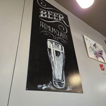 7 Stone Pizzeria - Pizza Near Me - West Des Moines, Iowa