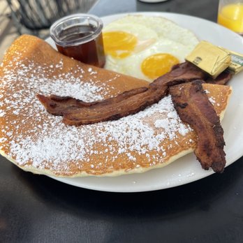 Brekkies - Pancake combo - Breakfast & Brunch Near Me - Solvang, California
