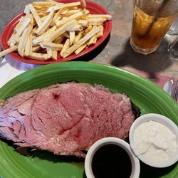 Giannotti's Country Manor - 16oz Prime Rib