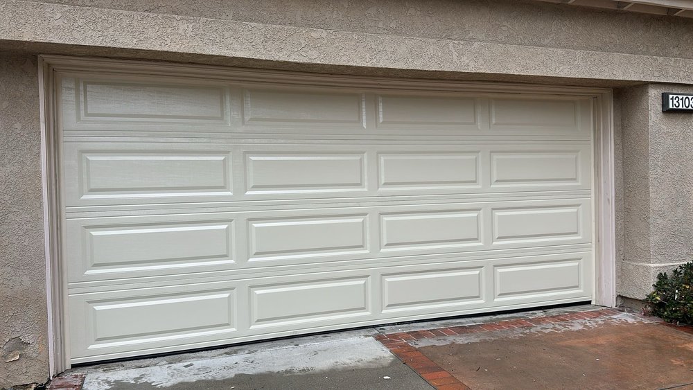 Apex Garage Door - Garage Door Contractor in Los Angeles, CA