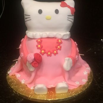 The Cake Works - Private class with Julie! My first fondant cake ever - Bakeries Near Me - Campbell, California