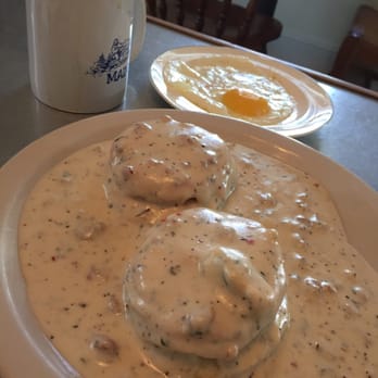 Louise's Kitchen - Biscuits and gravy - Breakfast & Brunch Near Me - Black Mountain, North Carolina