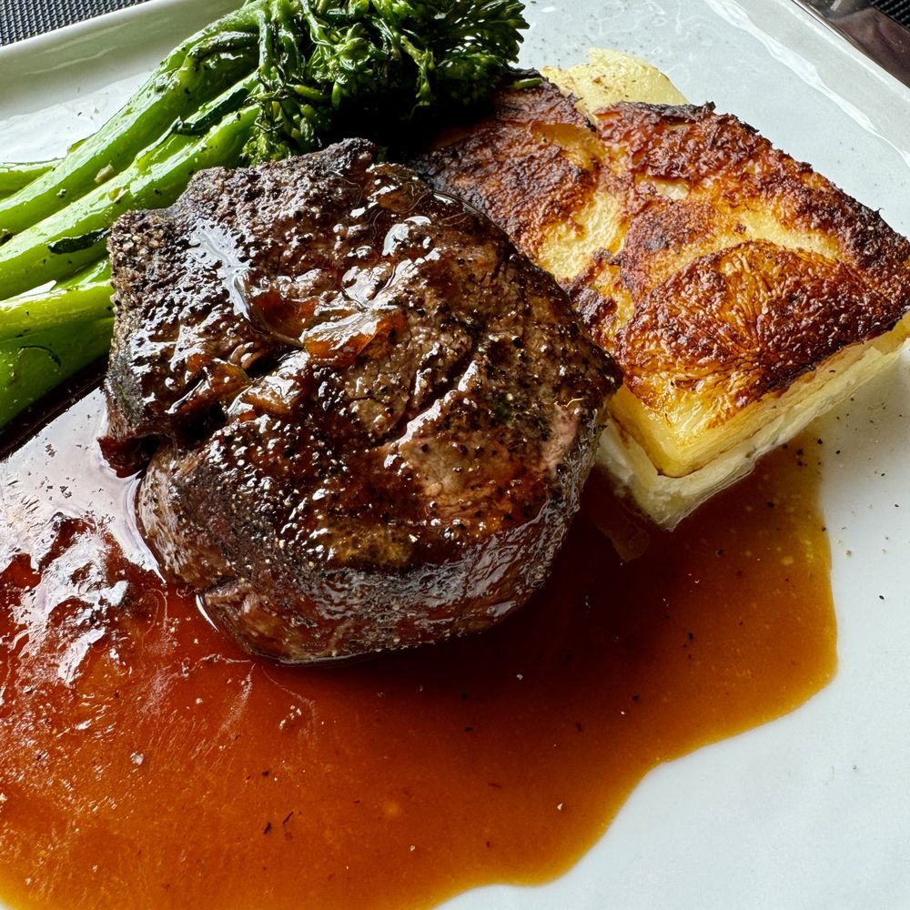 15 Park Bistro - Breakfast & Brunch Near Me - Osoyoos, British Columbia