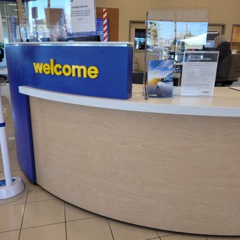 CarMax - Front desk - Used Car Dealers Near Me - Canoga Park, California