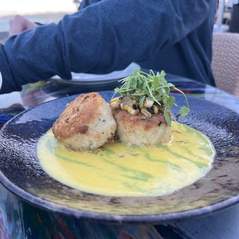 Geoffrey's Malibu - Sauted Lump Crab Cakes | Instagram @megsdishdiaries - Seafood Near Me - Malibu, California