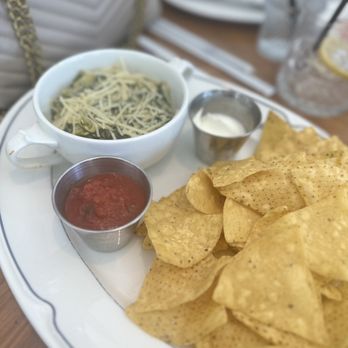 GATSBY - Spinish Artichoke & Spinach Dip - Cocktail Bars Near Me - Washington, DC, District of Columbia GATSBY - Spinish Artichoke & Spinach Dip - Cocktail Bars Near Me - Washington, DC, District of Columbia