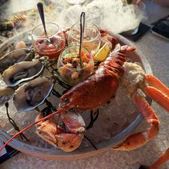 Castaway Burbank - Seafood Tower - Bars Near Me - Burbank, California