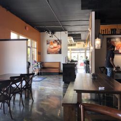 Smitty's Taphouse & Grill - Looking from the dining room towards the bar.