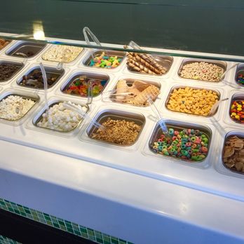 Yogurtland - What topping? Hmm - Ice Cream & Frozen Yogurt Near Me - Fair Oaks, California Yogurtland - What topping? Hmm - Ice Cream & Frozen Yogurt Near Me - Fair Oaks, California