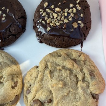 Crumbl - Temecula - Bakeries Near Me - Temecula, California