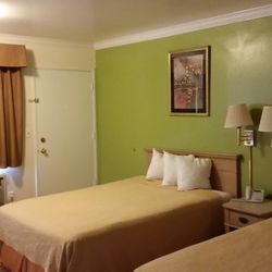 Kelseyville Motel - KelseyvilleMotel Kelseyville CA Beds