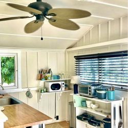 Puakea Ranch - $360 "James' Cottage" is smallest and most affordable of 4 cabins. Couples' studio has fully equipped kitchenette and washer/dryer combo.