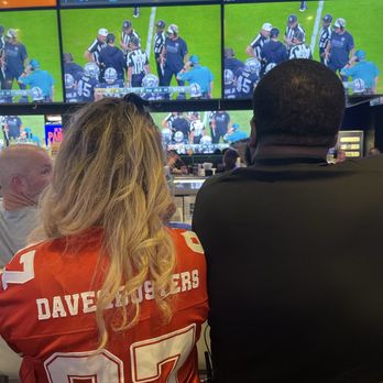 Dave & Buster's Fairfield - Employees - Arcades Near Me - Fairfield, California
