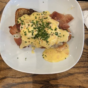 Anthos - Eggs benedicg - Greek Near Me - Pittsburgh, Pennsylvania