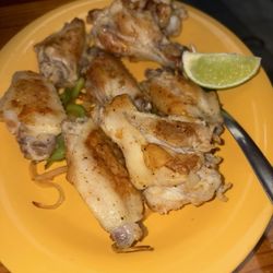 Marcos Seafood & Oyster Bar - Grilled wings